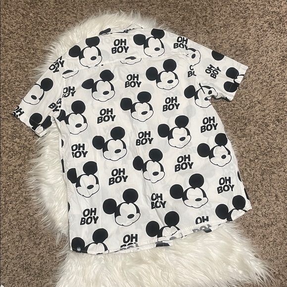 Disney Collection by Neff “Oh Boy”, Faceless Mickey Mouse Print Button Up Shirt - Picture 5 of 6